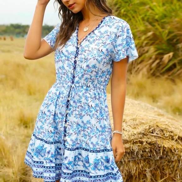 Button Front Ruffle Hem Floral & Tribal Dress L - Picture 2 of 3